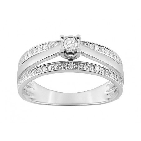 Bague Solitaire accompagné diamants or 750/000