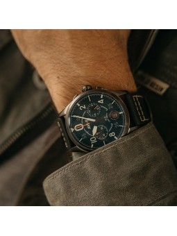 Montre Homme AVI-8 AV-4089-04 Spitfire - Mouvement Quartz Japonais - Affichage chrono et date  Boitier rond en acier gun